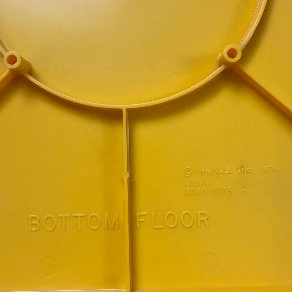 Vintage 1978 1979 BARBIE DREAM HOUSE Replacement Part Bottom Floor 2588-2039 USA